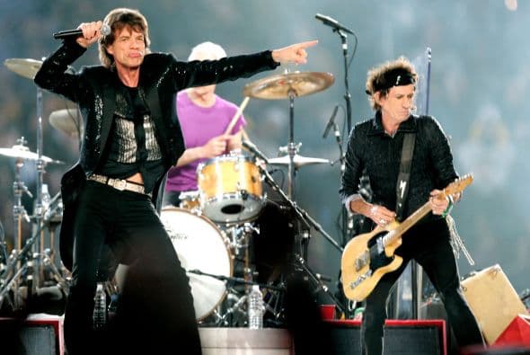 La legendaria banda The Rolling Stones amenizó el medio tiempo de este partido con su música.