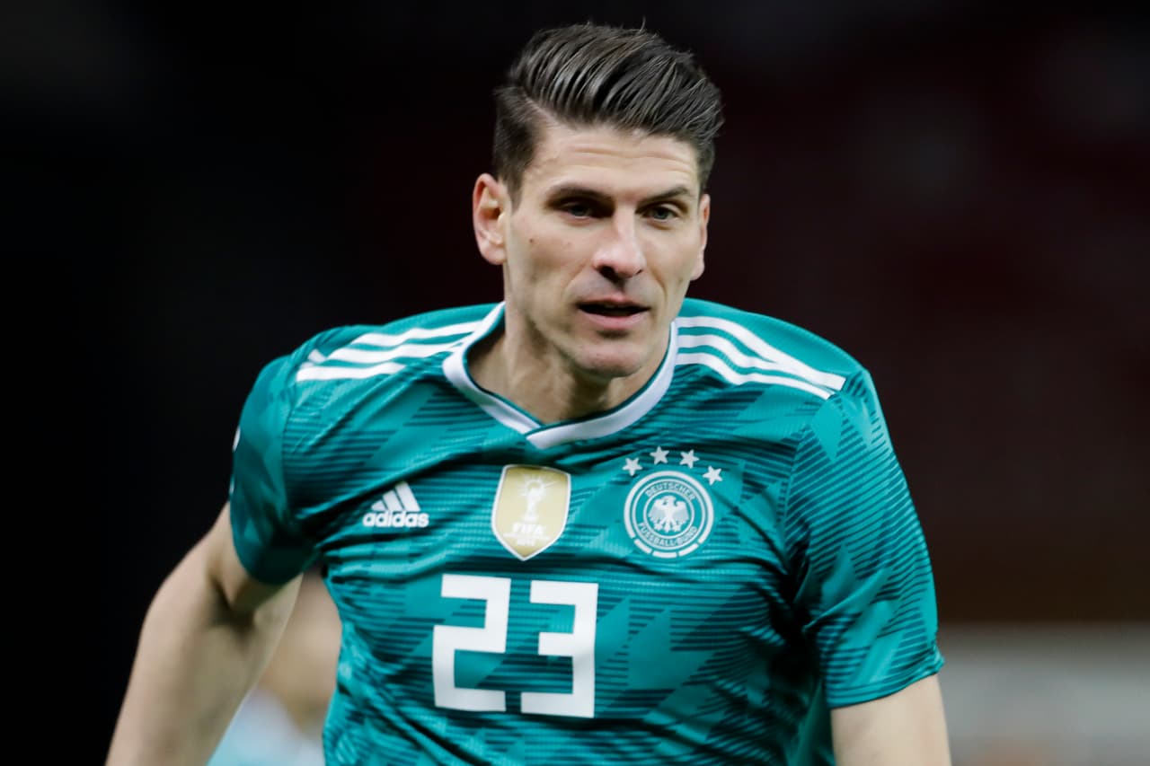 Mario Gómez anuncia su retiro tras ayudar a ascender al Sttutgart