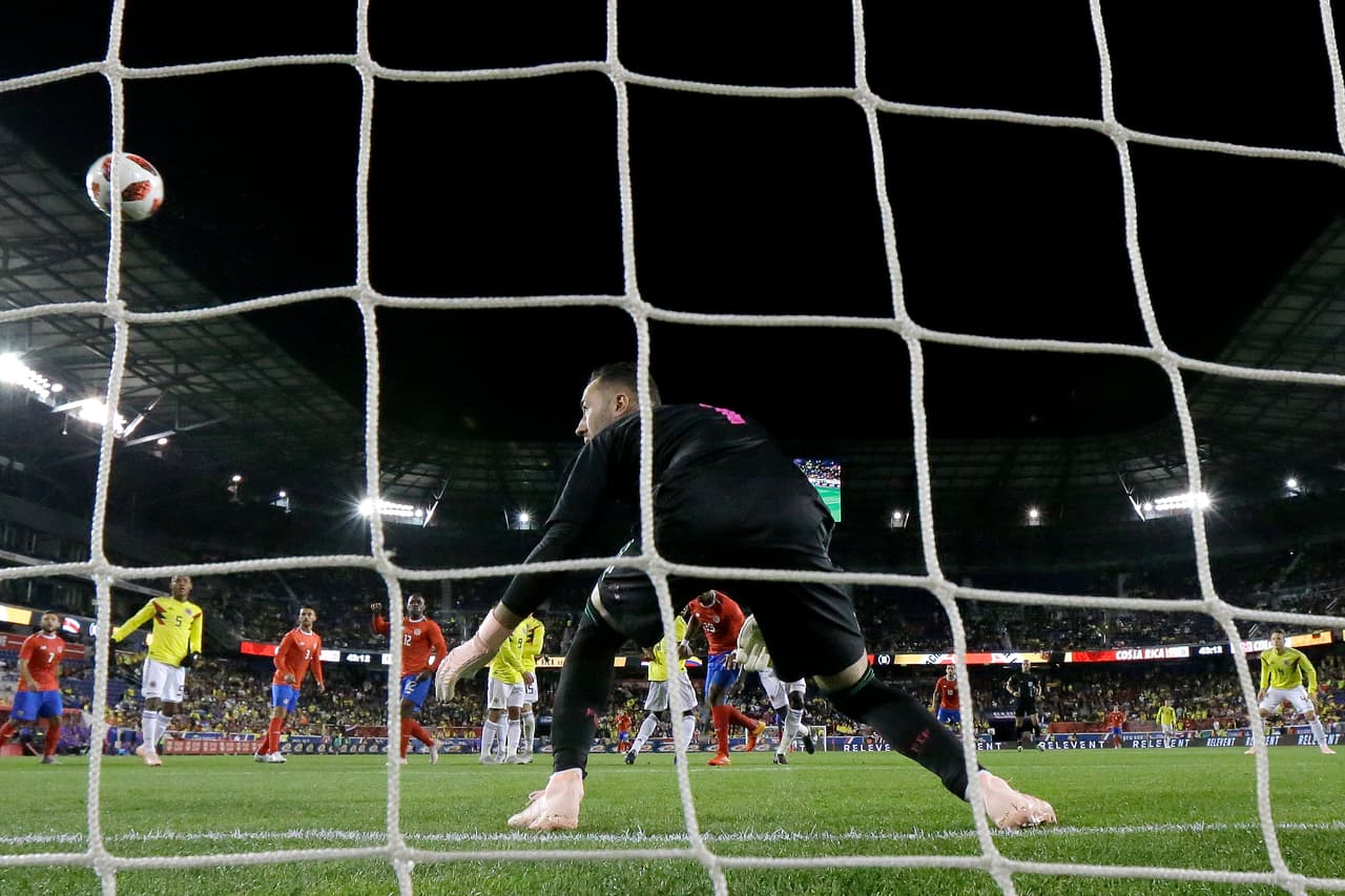 La sorpresa llegó con el empate de Costa Rica en el minuto 44 del primer tiempo por medio de Kendall Watson. Con el 1-1 se fueron al descanso.