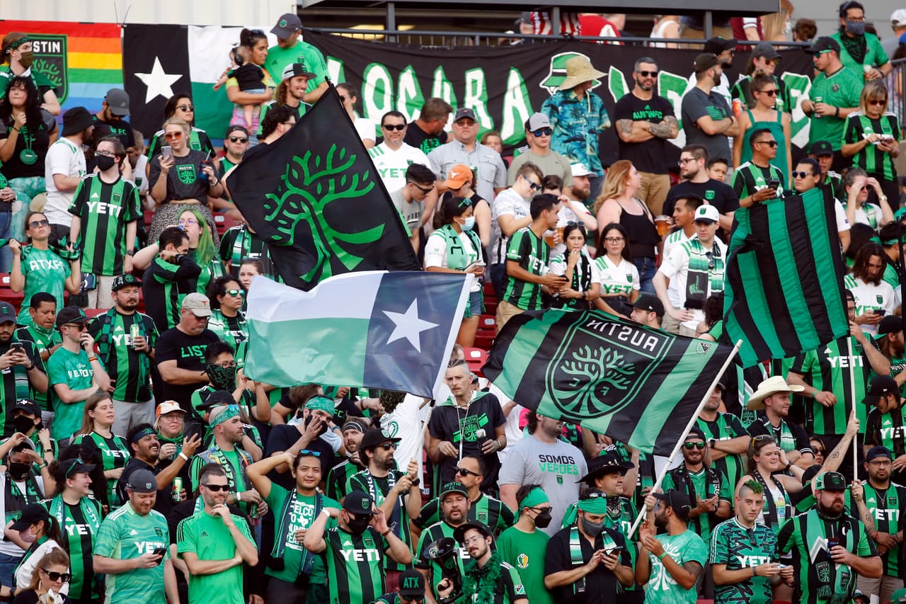 Los seguidores de Austin viajaron hasta Frisco para ver el encuentro.
<br>