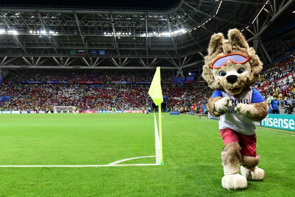 <b>Zabivaka - Rusia 2018 </b>
<br>Un lobo alegre, su nombre significa "quien marca un gol" en ruso. Lo escogieron más de un millón de rusos en fifa.com-
<br>