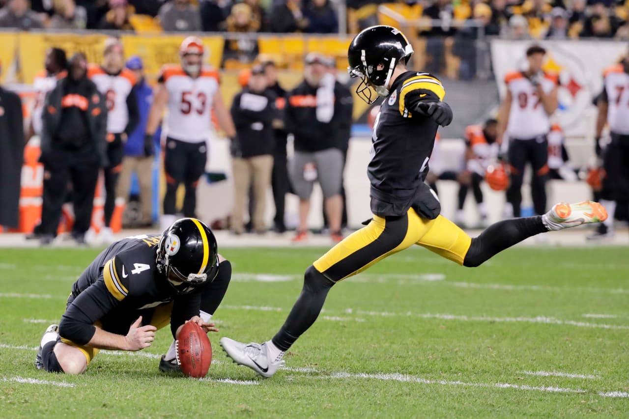 Con tres goles de campo, el pateador novato Matthew McCrane fue el hombre más destacado de los Steelers que debido a la victoria de los Ravens se quedan con las manos vacías.