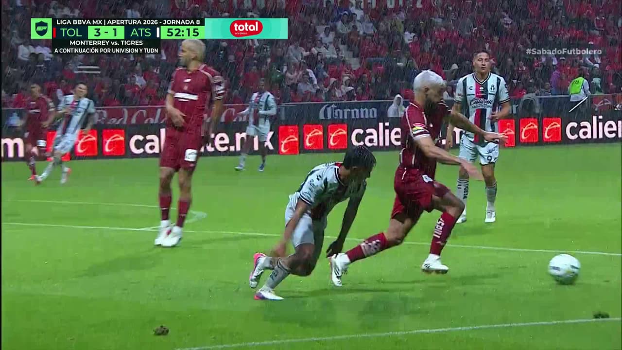 ¡GOL!  anota para Toluca. Paulinho