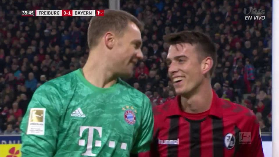 Tiro de esquina para Sport-Club Freiburg