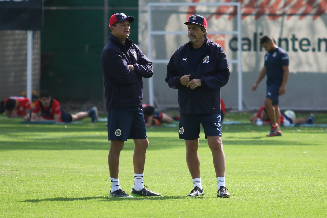 Los ánimos en la nómina de Chivas de Guadalajara son de tensión en medio de la cercanía al descenso del equipo en la Liga MX, situación que busca cambiar Tomas Boy, en una jornada con visita de Amaury Vergara.