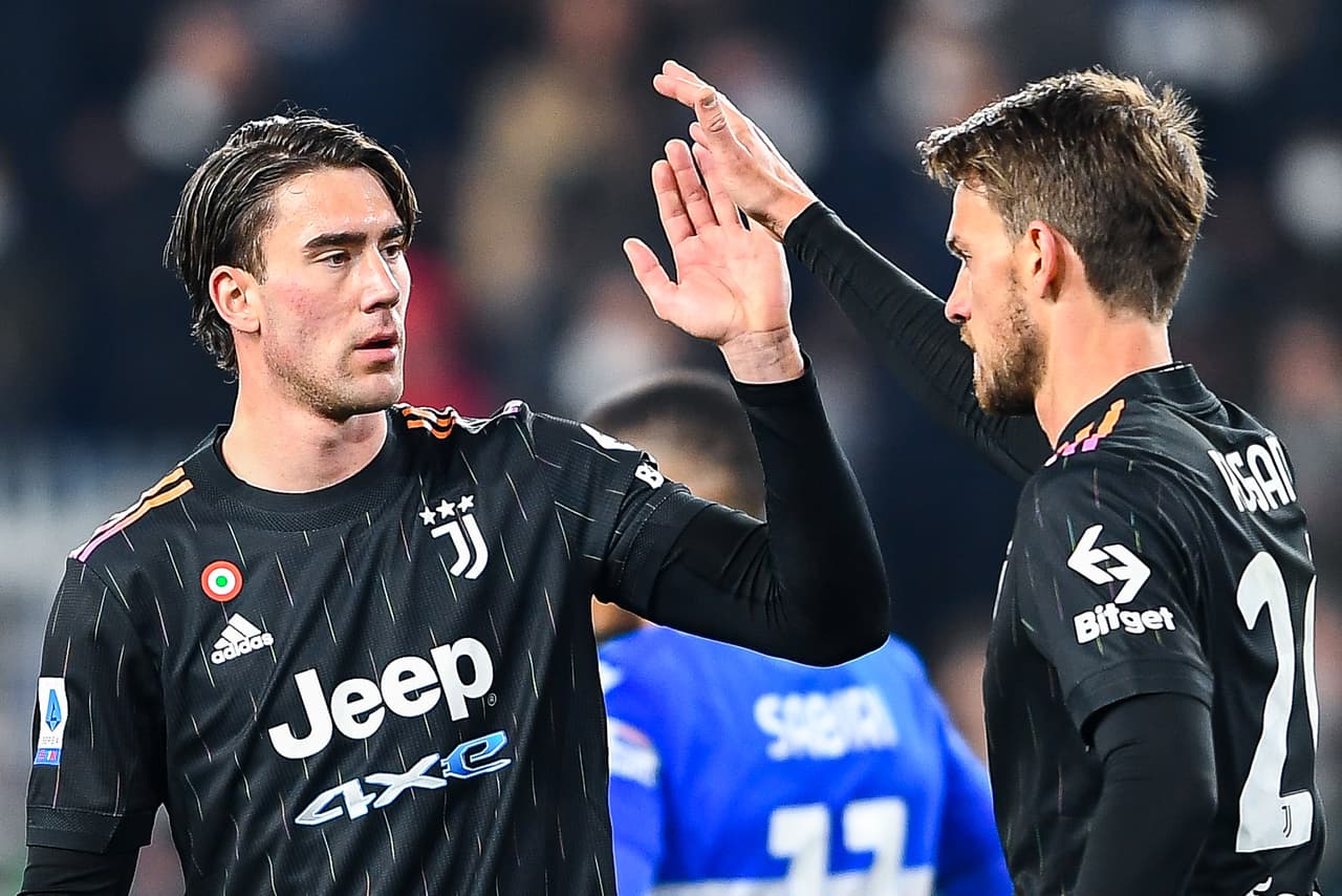 Álvaro Morata marcó un doblete en la victoria por 3-1 de la Juventus sobre la Sampdoria, que mete presión a los punteros de la Serie A.