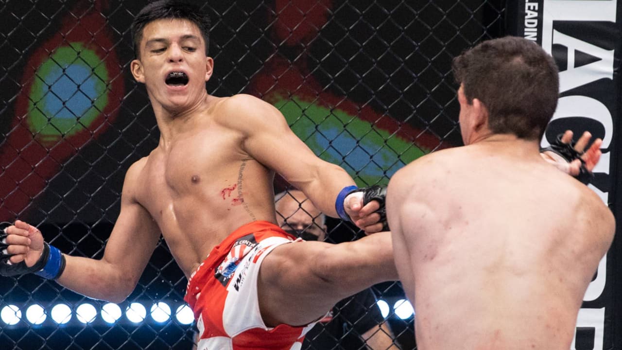 Axel Osuna no tuvo piedad de Max González y se llevó el nocaut técnico