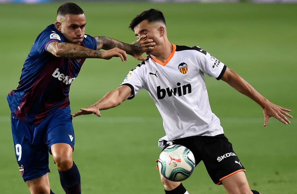 Valencia no logra concretar su ventaja y con un error al minuto 90+7 el levante no perdona desde los 11 pasos y empata el encuentro.