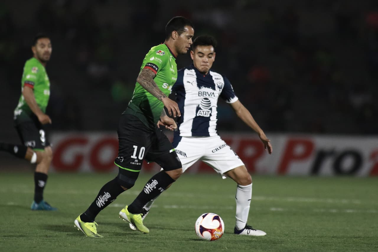 Con dobletes de Vincent Janssen y Rogelio Funes Mori, y goles de Ponchito González y José Alvarado, Monterrey pasa por encima de Bravos con un marcador a favor de 1-6. Los Regios toman la cuarta posición de manera momentánea y los Bravos se quedan en la posición número 14 con 8 unidades.