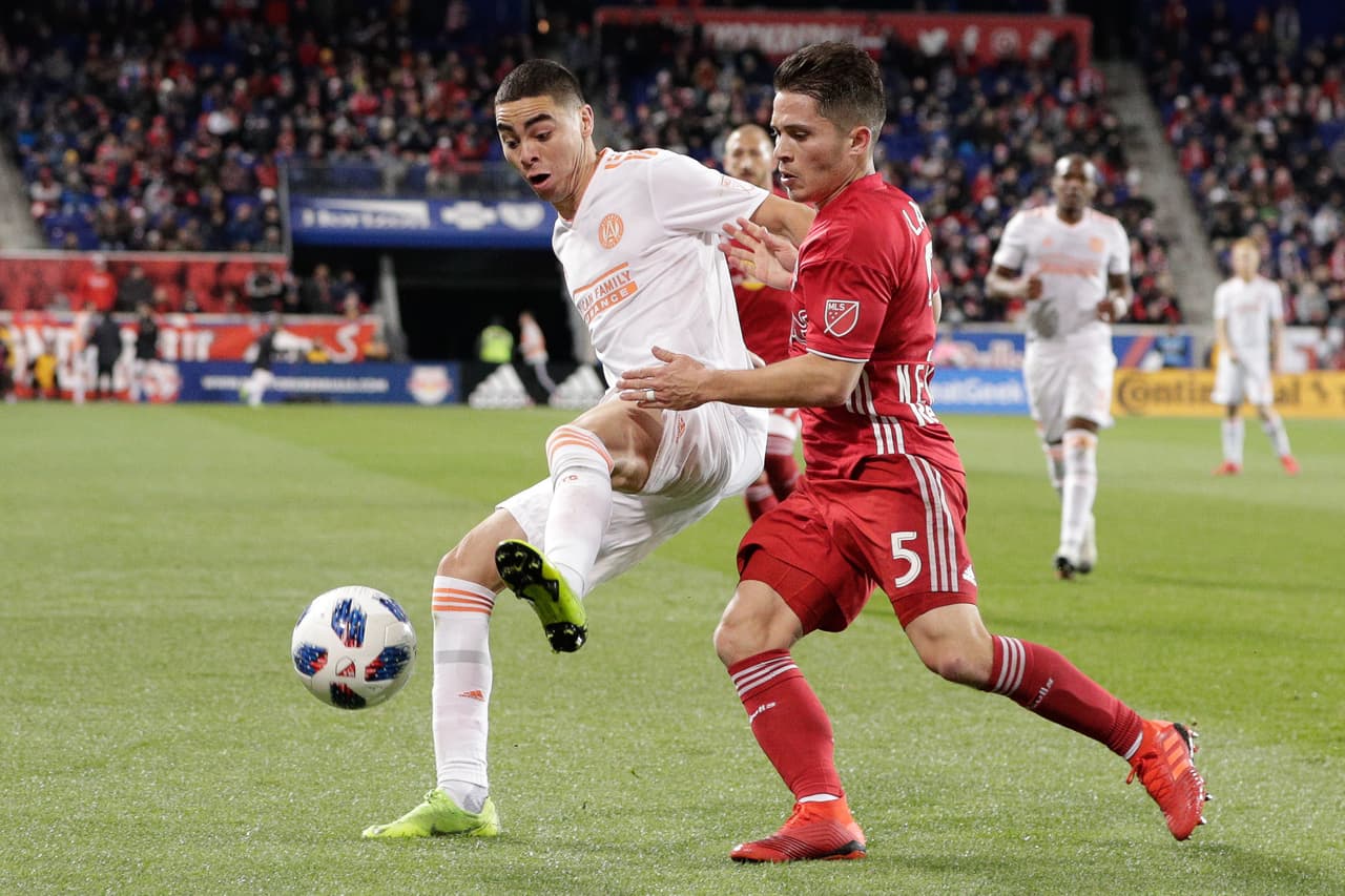 Almirón, otro de los valuartes del equipo de Martino, también se le vio voluntarioso con el sacrificio del equipo en Nueva York.