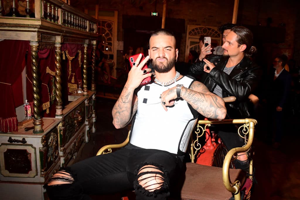 Ya que actualmente Maluma es uno de los máximos referentes de la música urbana a nivel mundial.
<br>