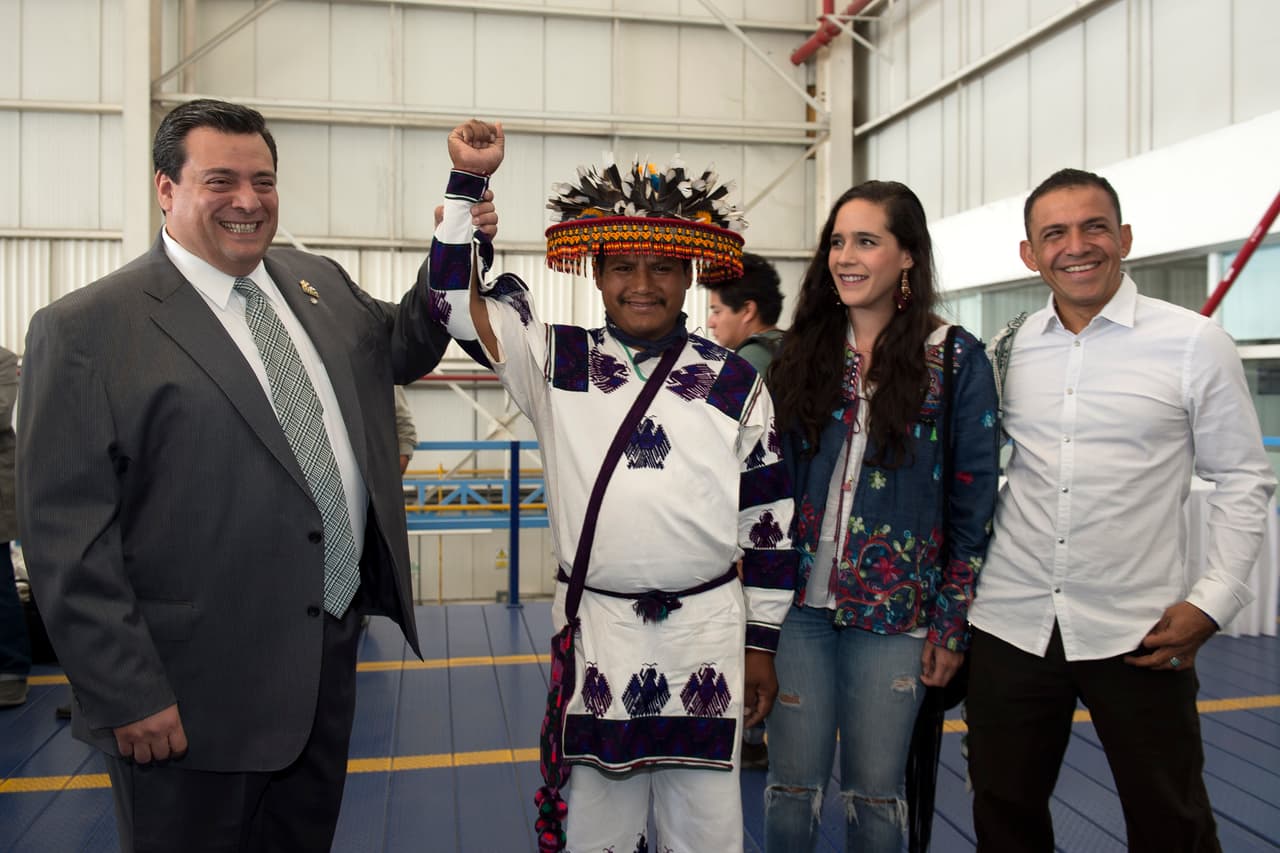 "Este cinturón contiene la historia de nuestros ancestros y en él están plasmados todos los elementos de nuestra cultura y todos mis conocimientos", contó De la Cruz.
<br>