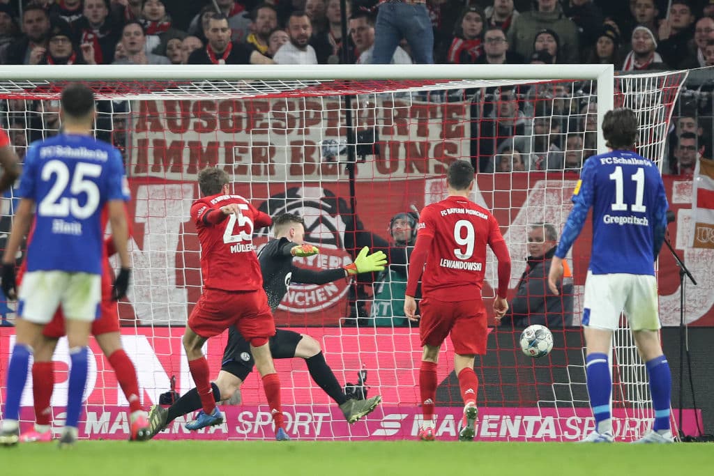 Con goles de Robert Lewandowski, Thomas Mueller, Leon Goretzka, Thiago Alcántara y Serge Gnabry, Bayern Múnich golea 5-0 al Schalke 04.