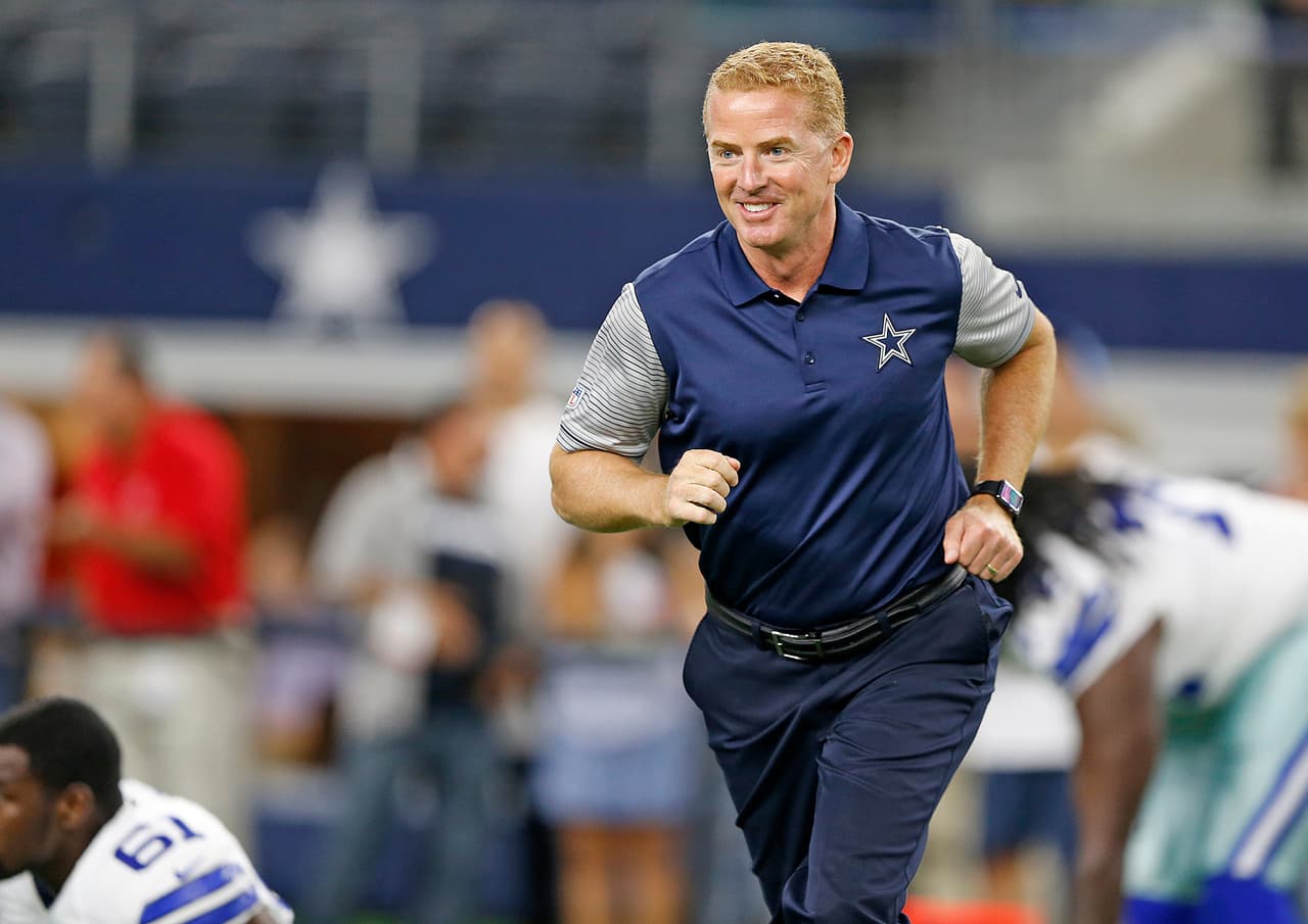 <i>Head Coach</i>: JASON GARRETT
<br>Es un entrenador en jefe con apenas seis años de experiencia que buscará dar el paso de calidad para que Dallas sea realmente un equipo contendiente. Aunque su estilo, en ocasiones timorato, no le encanta a la Cowboy Nation, tiene una ofensiva fuerte para aspirar a cosas importantes.