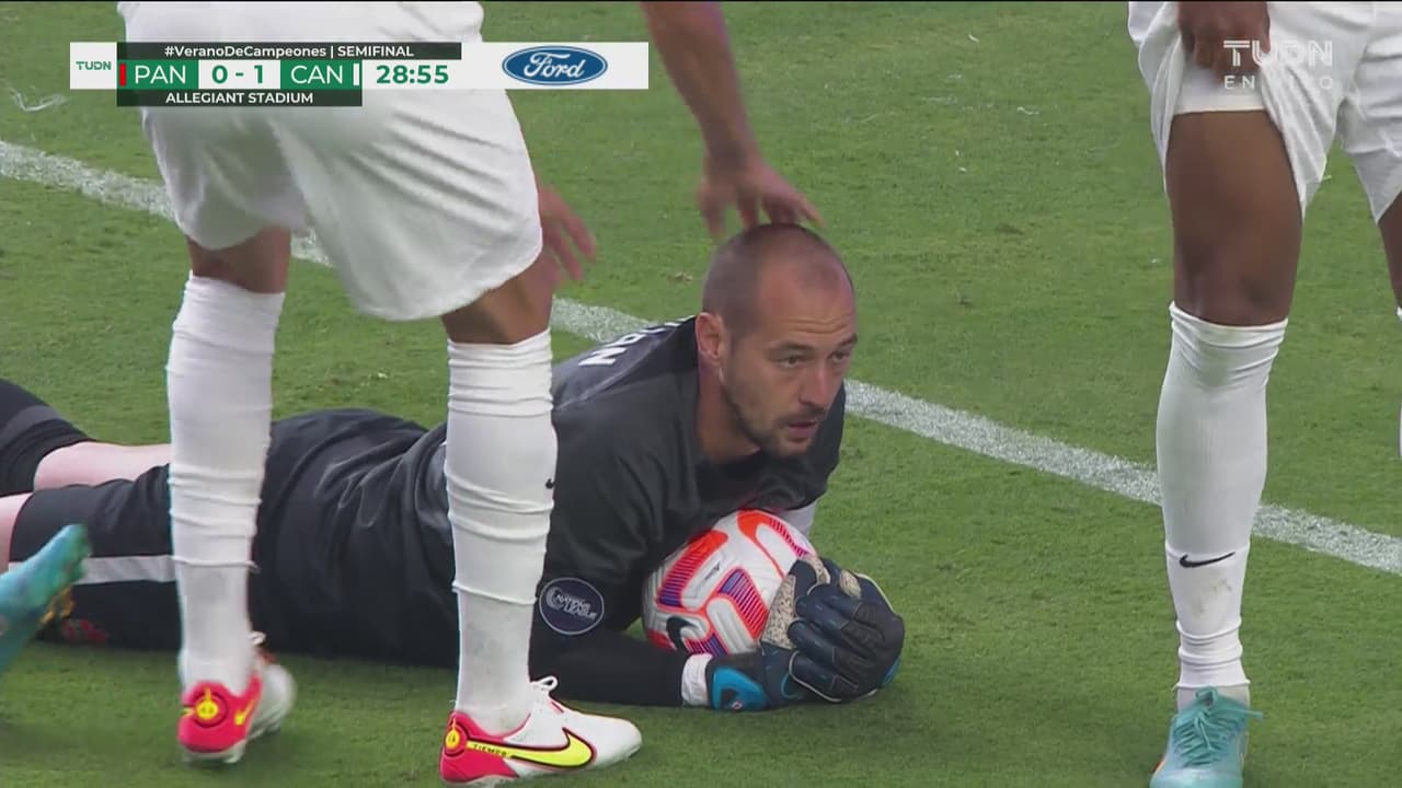 Panamá coquetea con el empate, zapatazo de Escobar que escupe Borjan