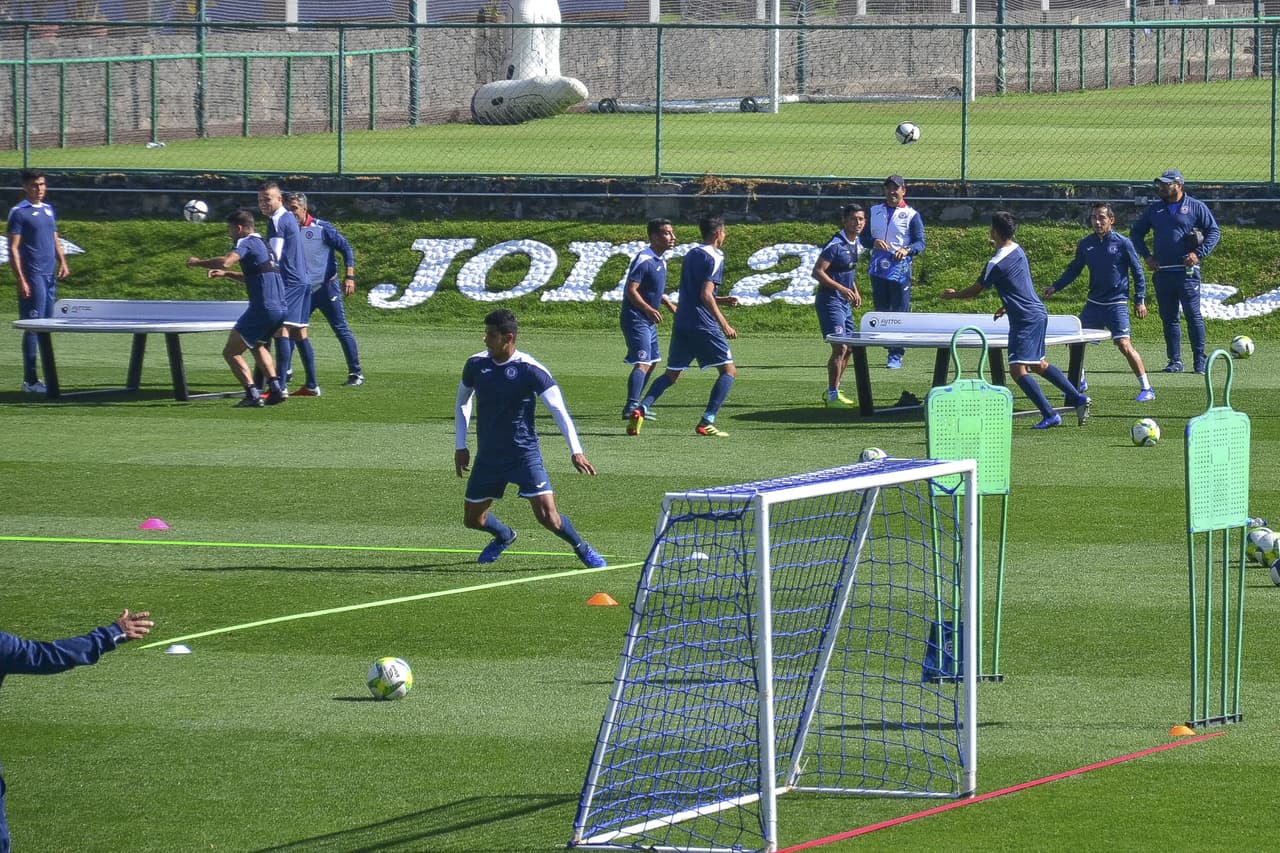 Dos triunfos y un empate son el saldo del equipo que sueña con meterse de nuevo en la pelea por el título del torneo local.
