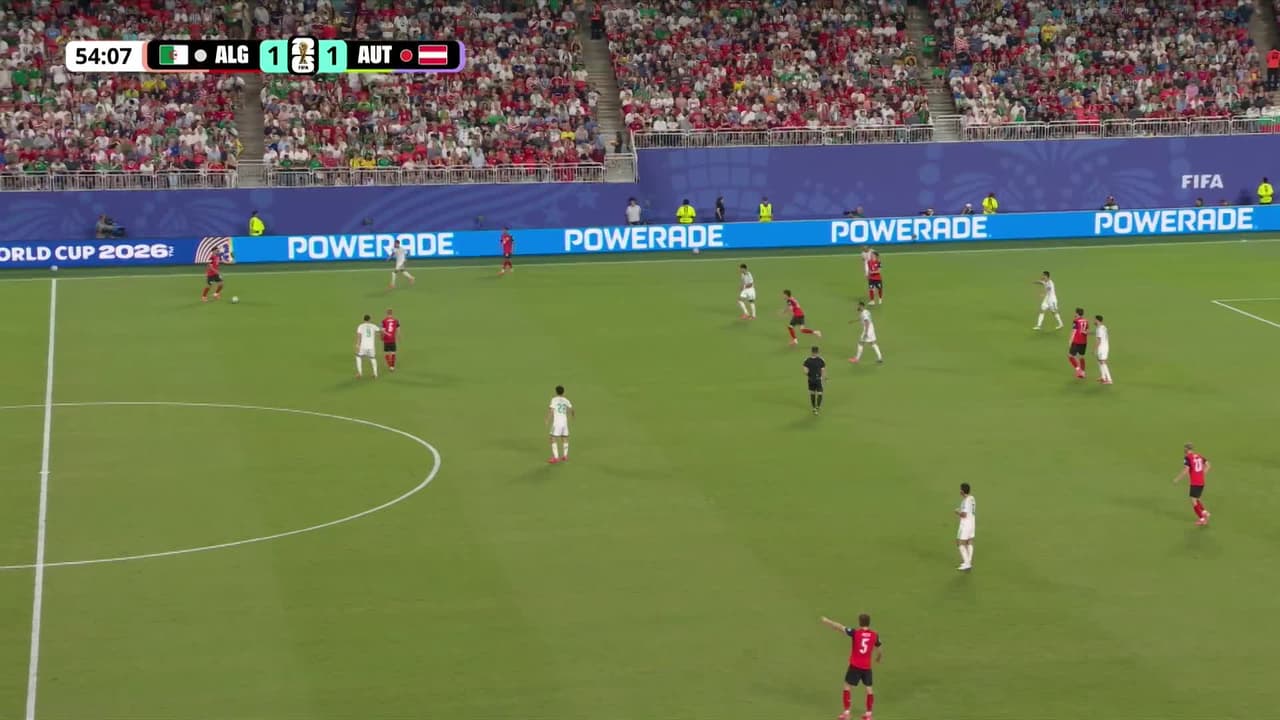 ¡GOL!  anota para Austria. Marcel Sabitzer
