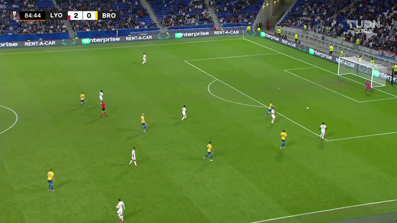 Lyon ya golea al Brondby: Aouar puso el tercero para cerrar la cuenta