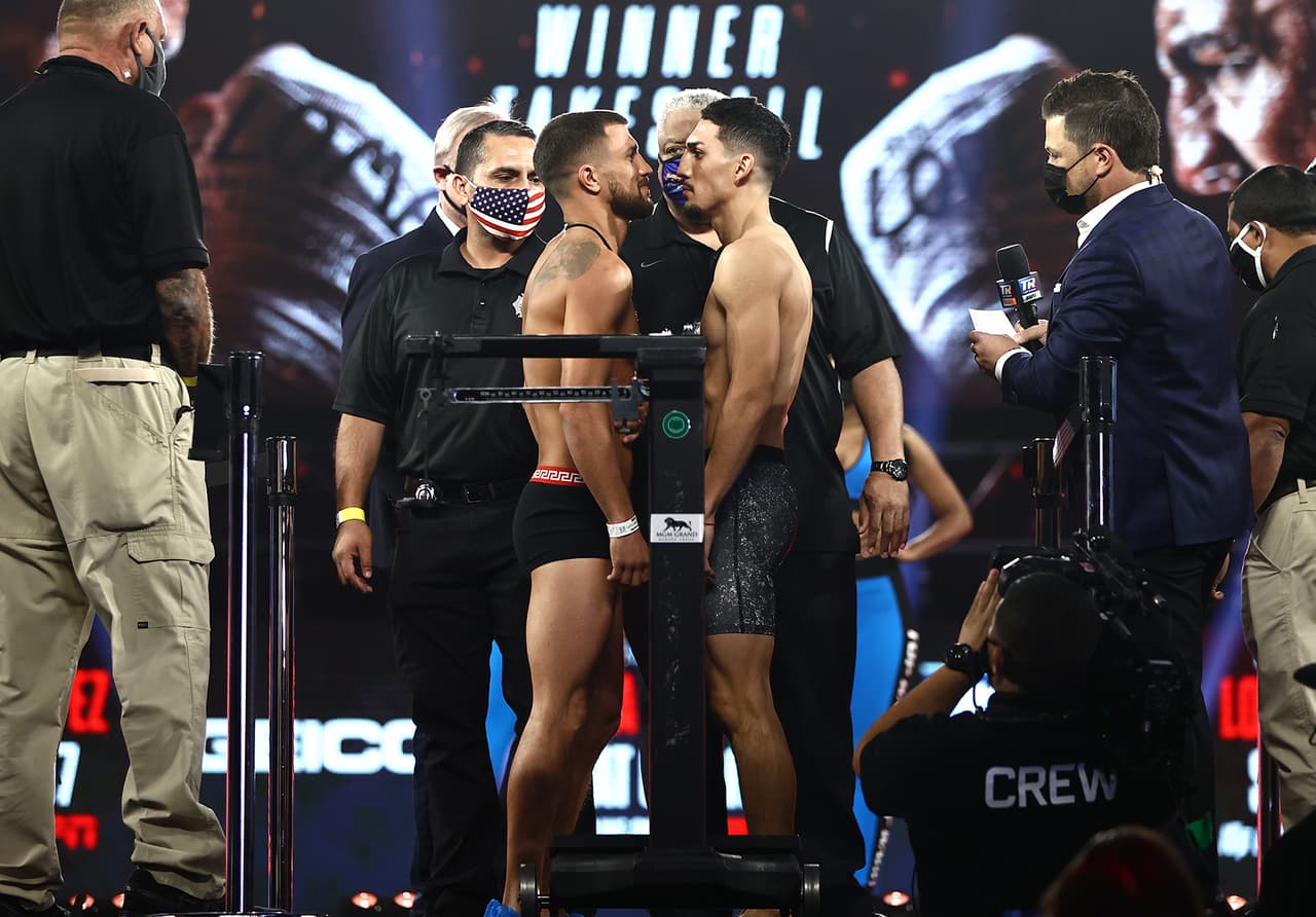 El MGM de Las Vegas enmarcará el combate por la unificación de los títulos CMB, AMB, OMB y FIB; ambos peleadores registraron 135 libras en la báscula.