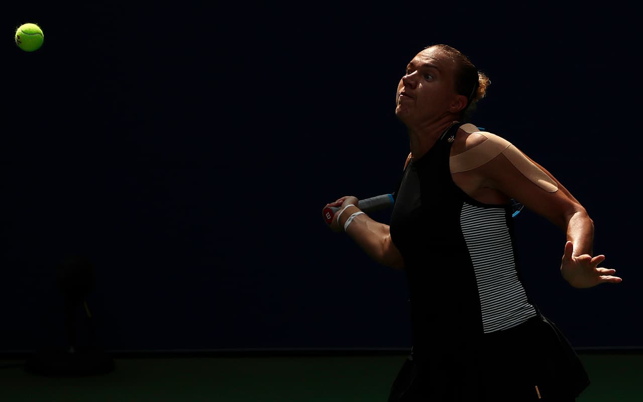 En la agresividad del tenis de Kanepi sobre la red, donde subió nueve veces y ganó siete puntos, por ninguno de la tenista rumana en tres voleas, estuvo la diferencia a favor de jugadora estonia.