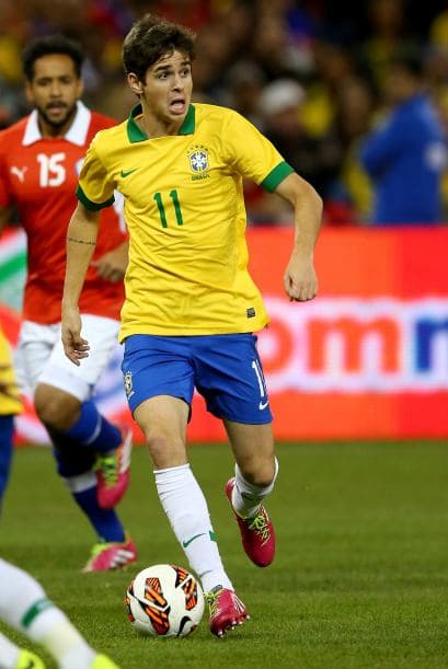 Oscar es de las mejores herencias que dejó el equipo olímpico de Brasil, subcampeón en Londres 2012, y su crecimiento con el Chelsea le coloca como una de las cartas fuertes para mover los hilos de la media cancha.