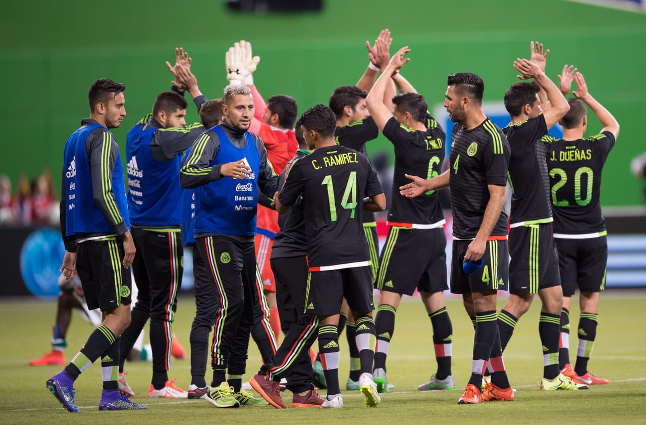 Juan Carlos Osorio sigue invicto al frente del Tri, ahora con nuevos jugadores derrotó 2-0 a Senegal en el primer partido de México en el 2016. Aquí te presentamos las calificación de los jugadores mexicanos que tuvieron participación en el partido.