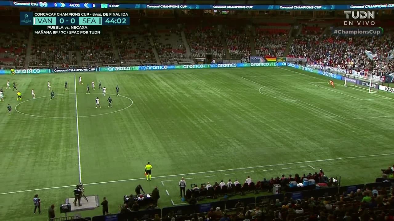 ¡GOL!  anota para Seattle Sounders FC. Paul Arriola