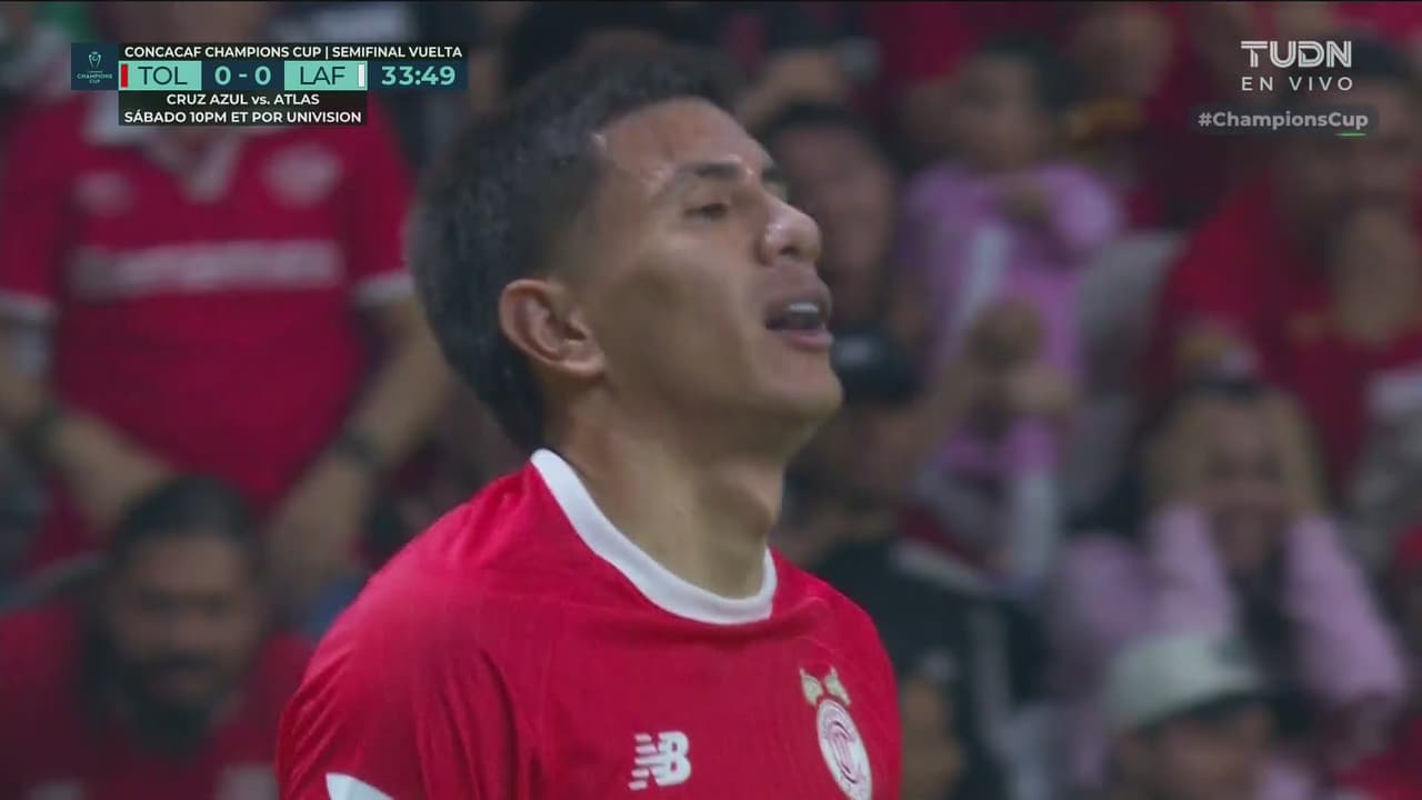 ¡Poste evita el gol de Nico Castro! Lloris se convierte en espectador