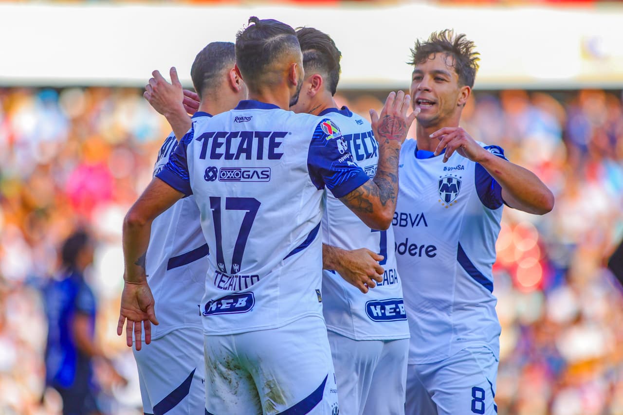 Monterrey golea a Querétaro y le dan un respiro a Demichelis