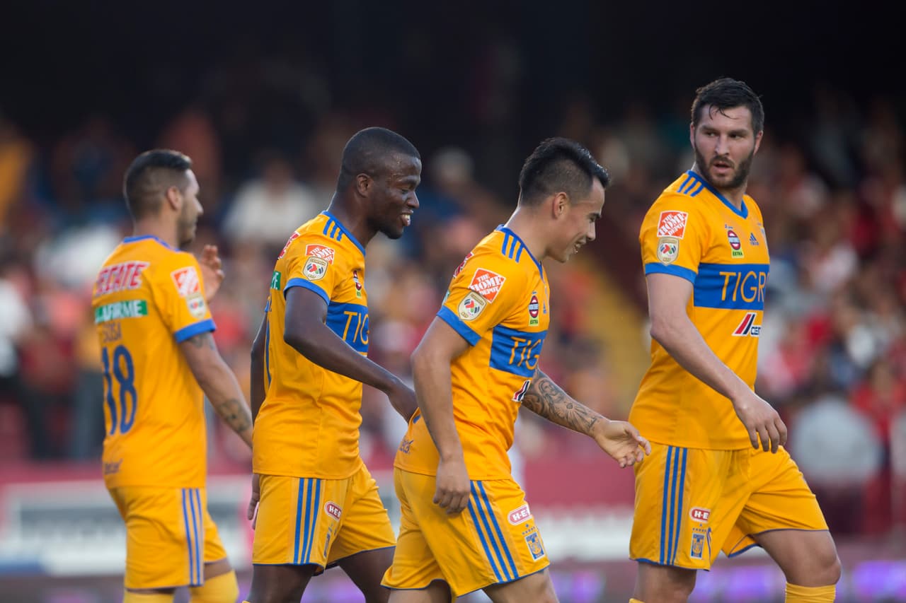 Lucas Zelarrayán y Andre-Pierre Gignac fueron los goleadores de la jornada a favor de Tigres, que sigue soñando con llegar a los puestos deprivilegio.