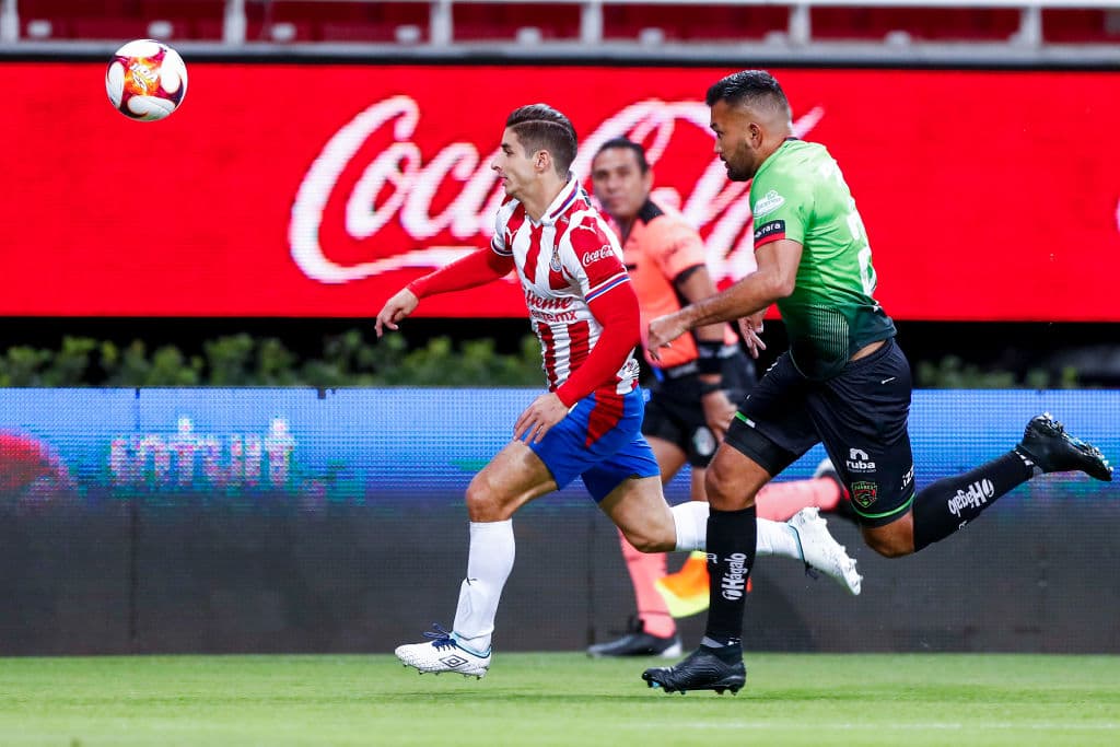 Lezcano (10’) abrió el marcador para adelantar al cuadro fronterizo y Ariel Matías crecía la ventaja al 29’. JJ Macías (77’) apareció para descontar en la segunda mitad. El Rebaño sólo acumula dos derrotas y dos empates. En la siguiente fecha, Chivas visitará al León y Bravos hará lo propio ante Puebla.