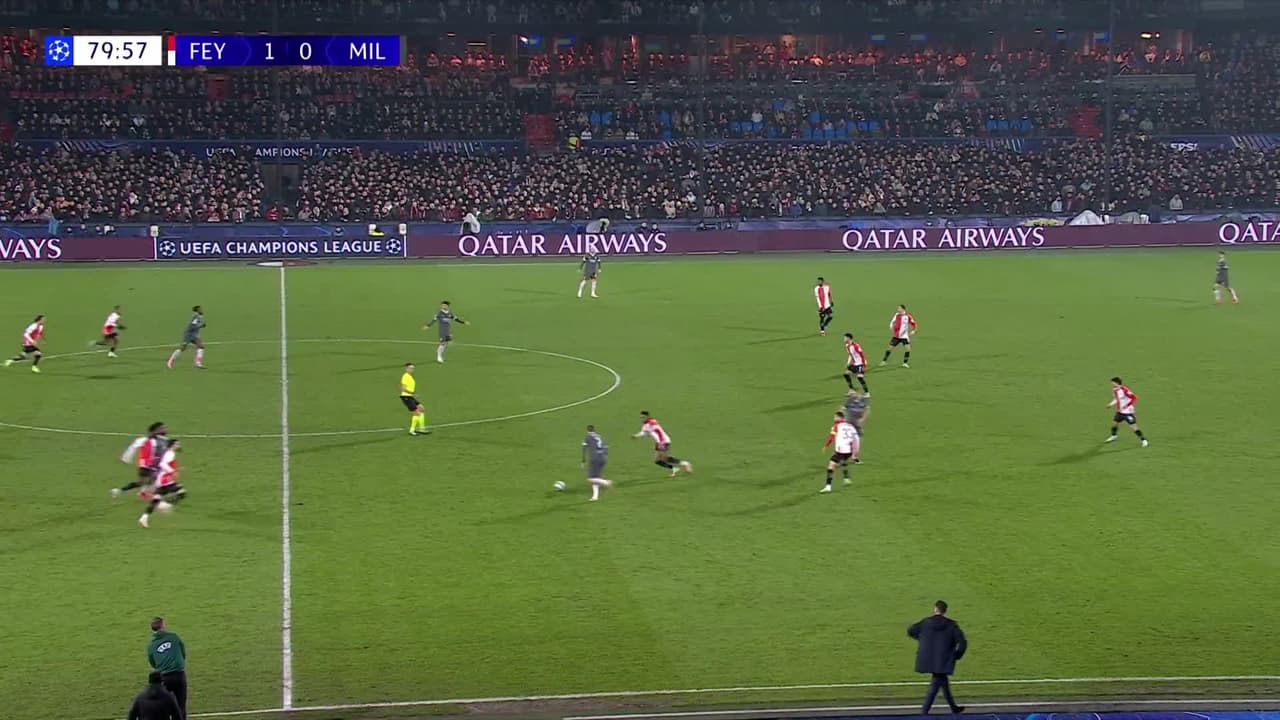 ¡TIRO ATAJADO! disparo por Strahinja Pavlovic.