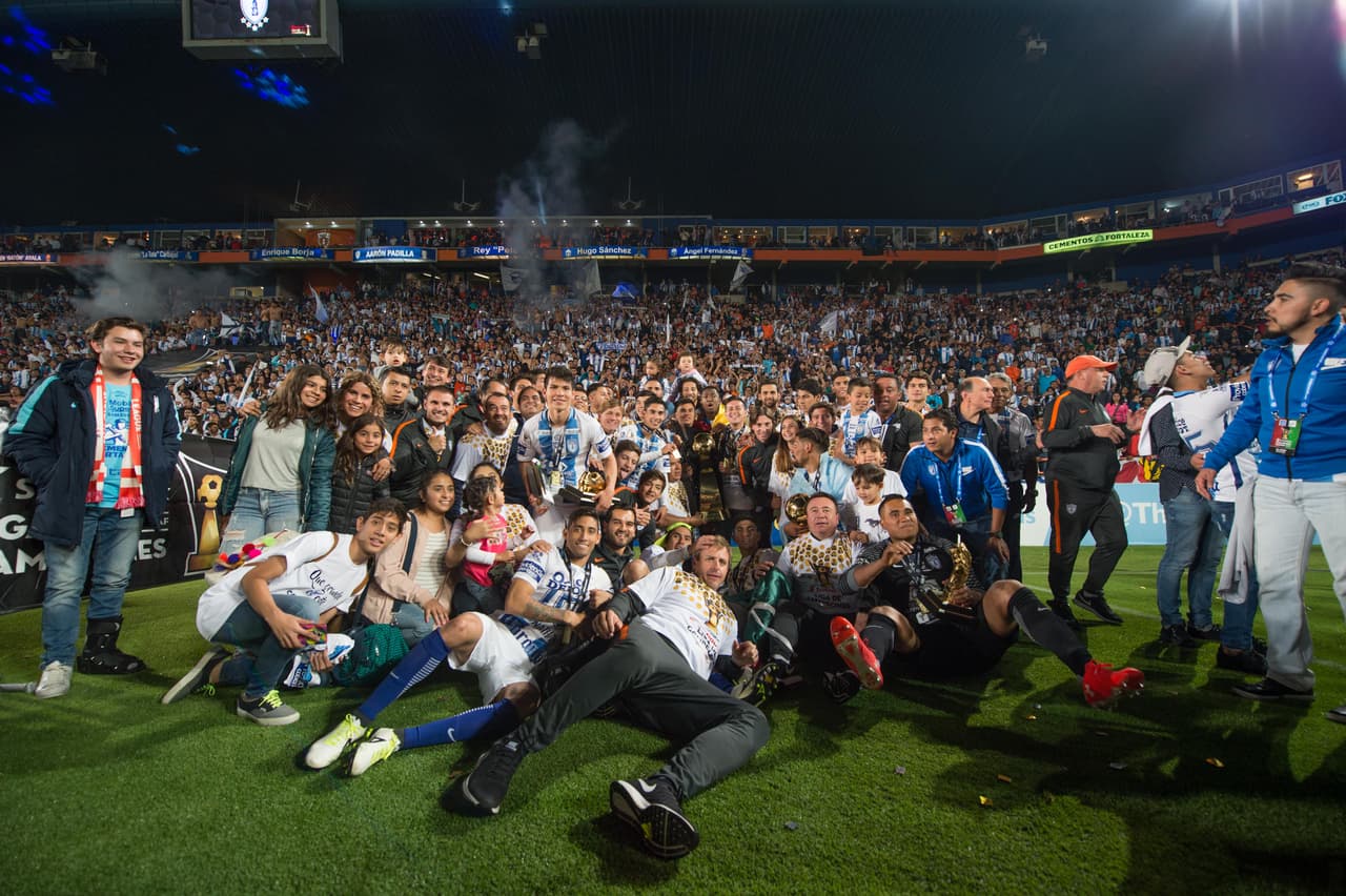 Pachuca en el festejo por el título de la Liga de Campeones de la Concacaf.