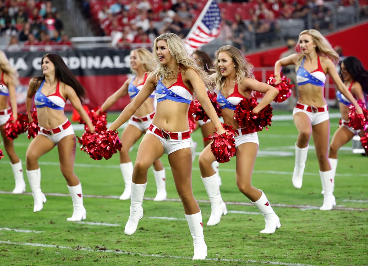 La Semana 12 de la NFL tuvo en la belleza y energía de las porristas en los estadios ese ingrediente perfecto para darle un color especial al fútbol americano estadounidense.