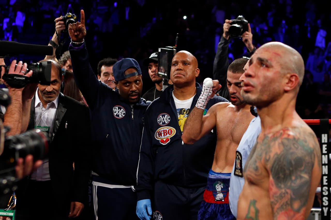 Los jueces tuvieron muy claro quien fue el ganador al presentar unas cartulinas de 116-112, 115-113 y 115-113, respectivamente, todas favorables a Ali, que reside en Nueva York.