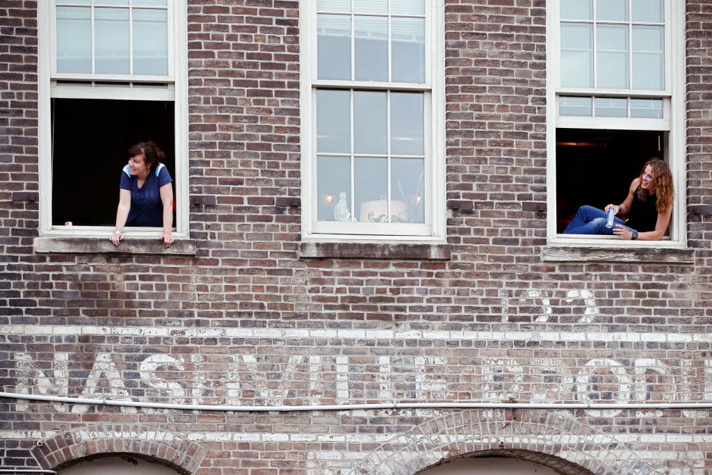 Así se vivieron los momentos previos a la edición 2019 del Draft de la NFL. Imperdibles imágenes de los fanáticos más apasionados del mundo.