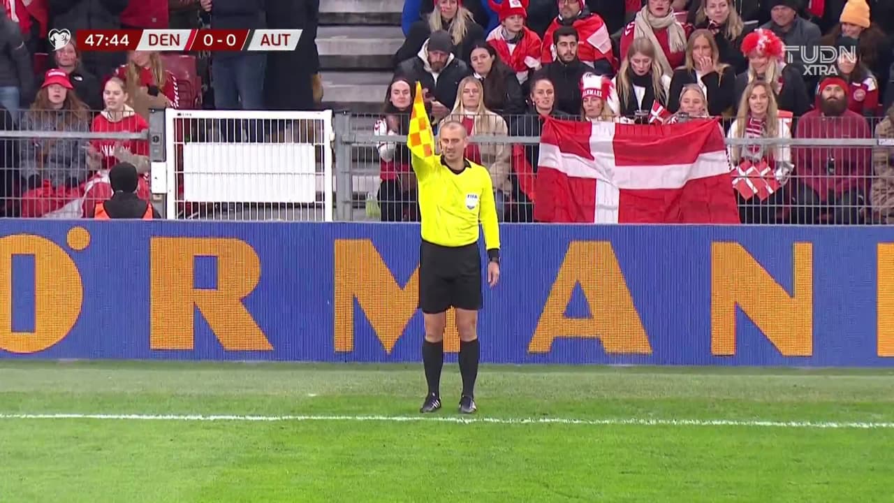 ¡TIRO ATAJADO! disparo por Thomas Delaney.