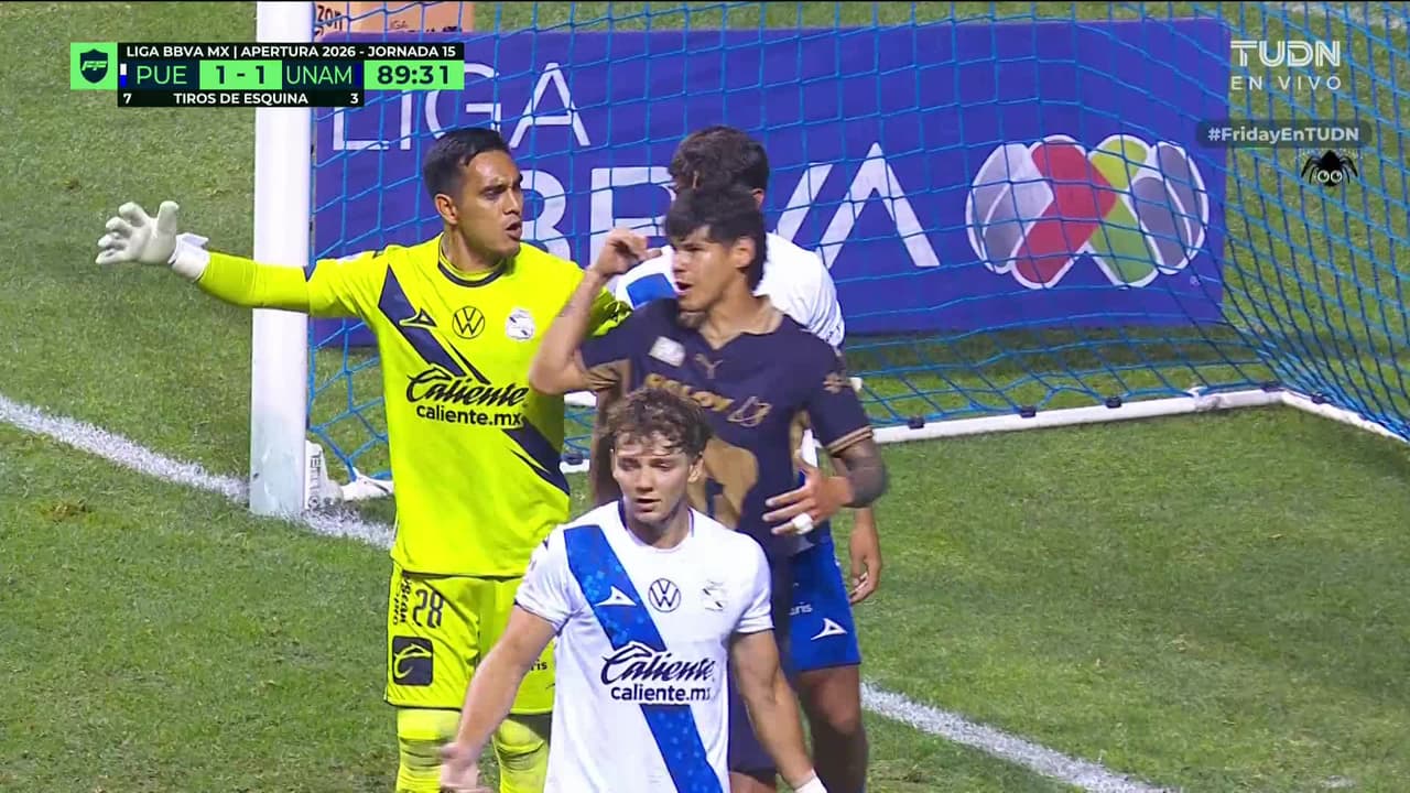 ¡GOL!  anota para Pumas UNAM. Álvaro Angulo