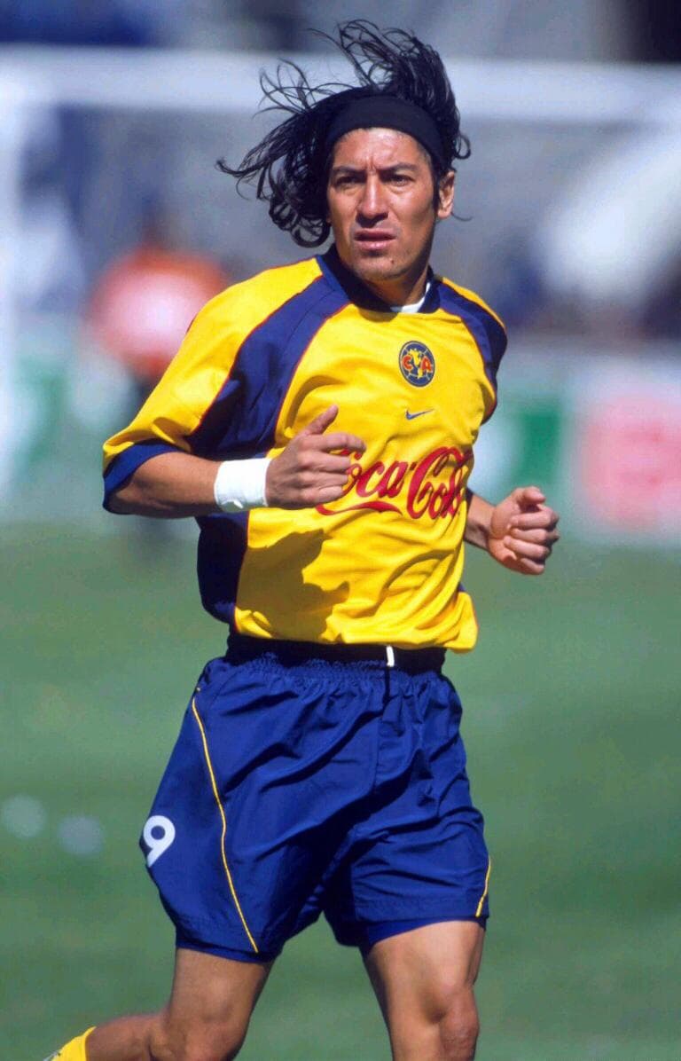 Iván Zamorano (3 en Verano 2001)