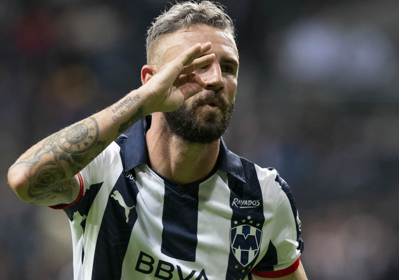 Gallardo (8’), Janssen (65’) y Layún (73’) fueron los verdugos de la noche. La siguiente ronda recibirán a Santos.