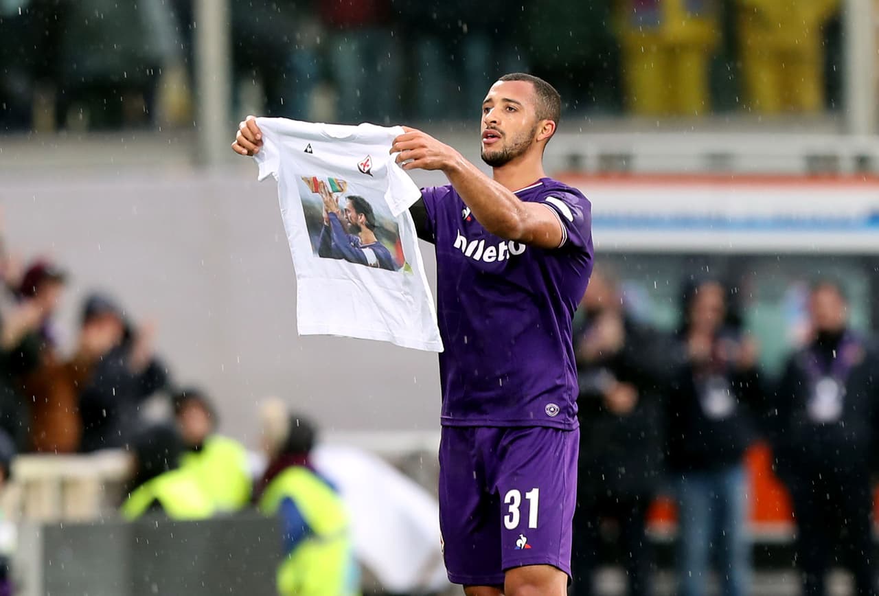 Fiorentina se despidió de Davide Astori tras su muerte en el triunfo 1-0 contra Benevento en la fecha 28 de Serie A con diferentes muestras de conmemoración y cariño al que será el eterno capitán.