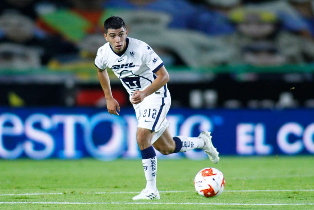 Pumas prepara la compra de Erik Lira
