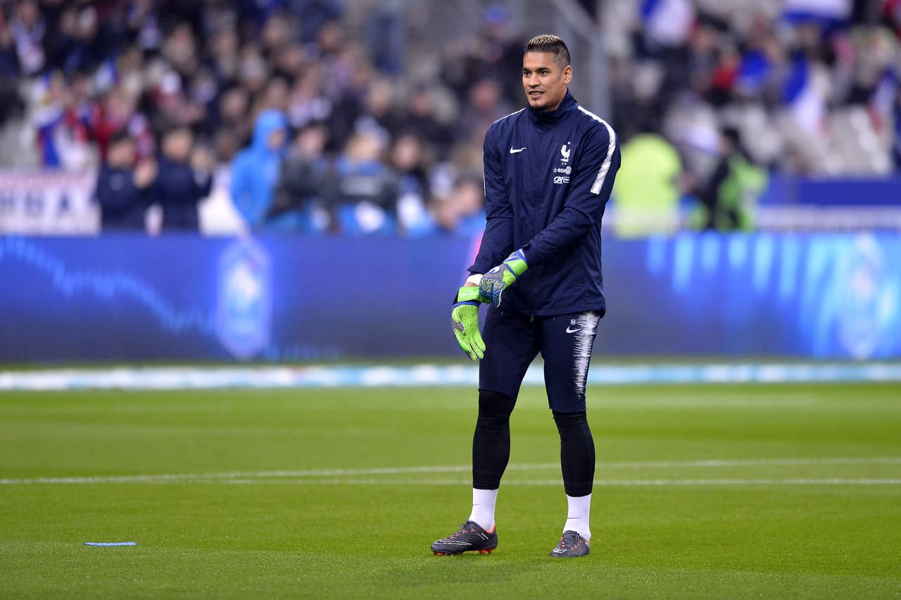 Alphonse Areola es portero de Francia y es el más pesado del equipo galo con 95 kilogramos y el más alto con sus 1.95 metros de estatura.