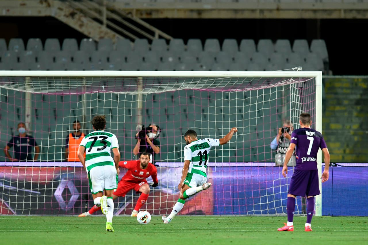 La Fiorentina sigue sin reaccionar y esta vez cae 1-3 en casa frente al Sassuolo.