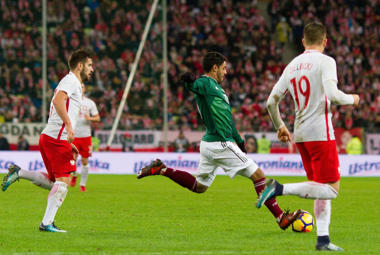 Carlos Vela, delantero de la Real Sociedad, también tenía su oportunidad de jugar, para dejar a un lado su falta de minutos en el equiop de San Sebastián.