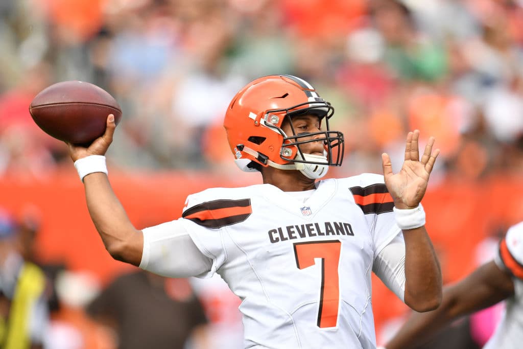 Los de Cleveland sentaron al quarterback novato DeShone Kizer y quedaron con marca de 1-20 con el entrenador Hue Jackson.