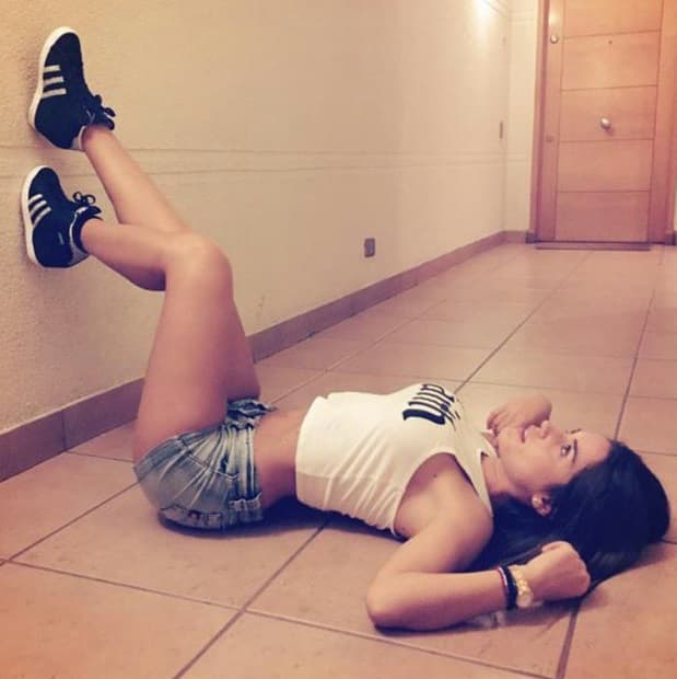 La espectacular mujer es sin duda una de las mujeres más sexys de Chile y en está Copa América ha demostrado su amor incondicional a su selección.