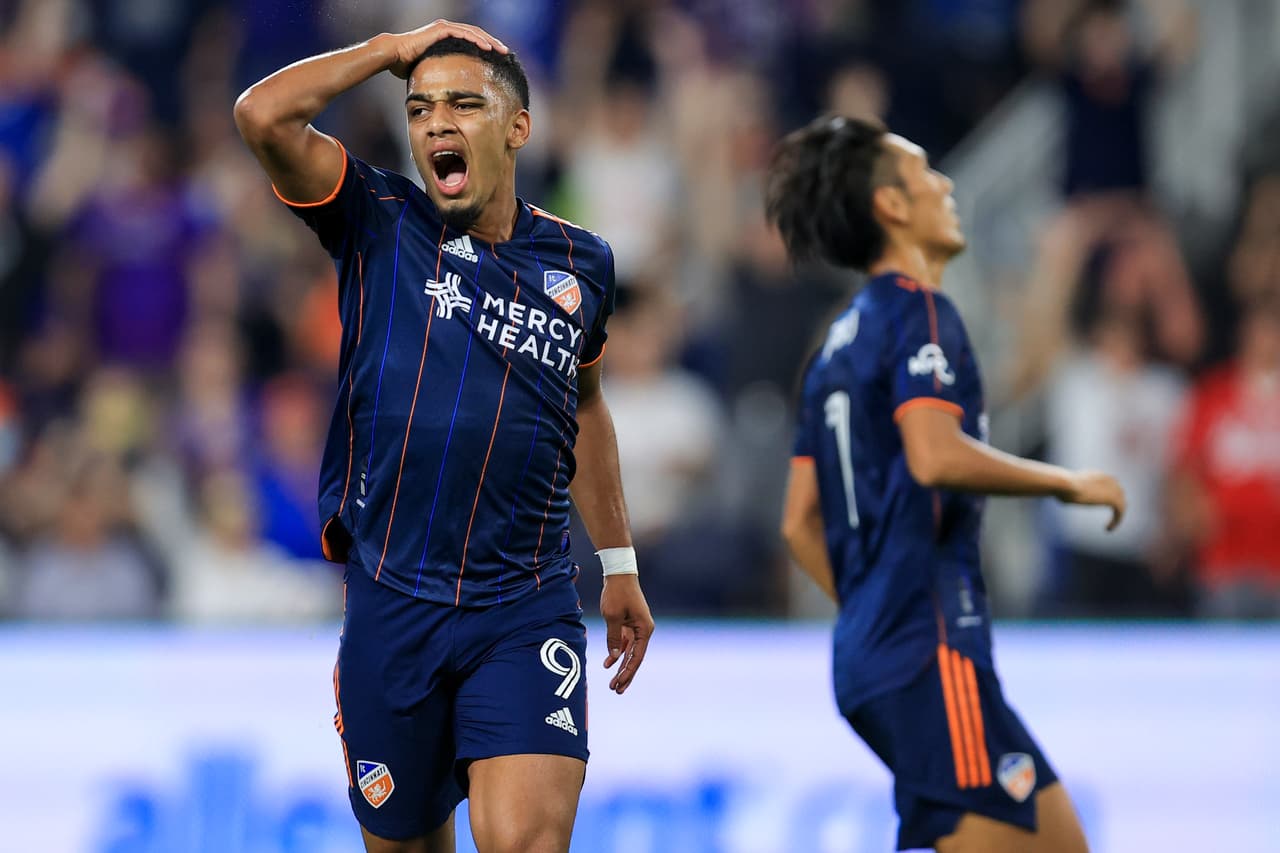En el TQL Stadium, FC Cincinnati cayó por 2-1 ante Philadelphia Union.
<br>