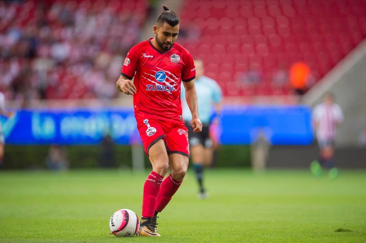 Si bien el delantero tampoco es una garantía de gol ante la carencia de este en Chivas, la idea es convertirlo en una alternativa ante el estado de salud de Pulido.