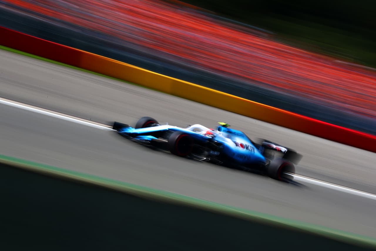 Charles Leclerc, piloto monegasco de Ferrari, saldrá desde la pile position este domingo en el Gran Premio de Bélgica tras firmar el mejor tiempo en las clasificatorias. Checo Pérez, de Racing Point, arrancará en la séptima posición.